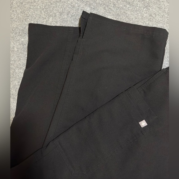 Figs Scrubs Women's Black Kade Cargo Scrub Pants - Picture 4 of 12